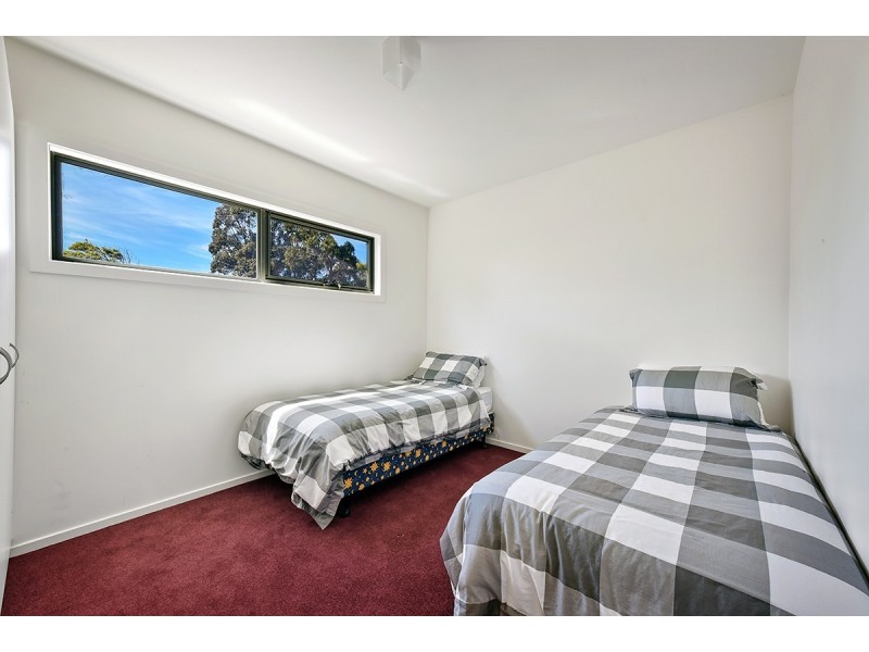 64 Hazel Road, Lakes Entrance VIC 3909