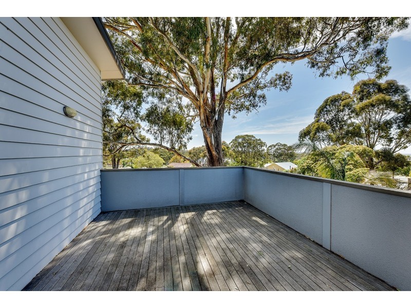 64 Hazel Road, Lakes Entrance VIC 3909