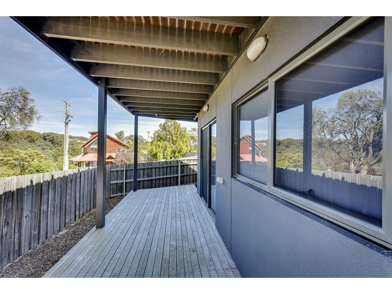64 Hazel Road, Lakes Entrance VIC 3909