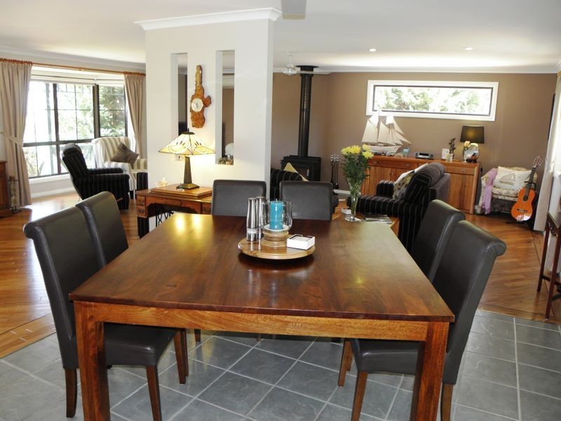 57 Lindamay Court, Lakes Entrance VIC 3909