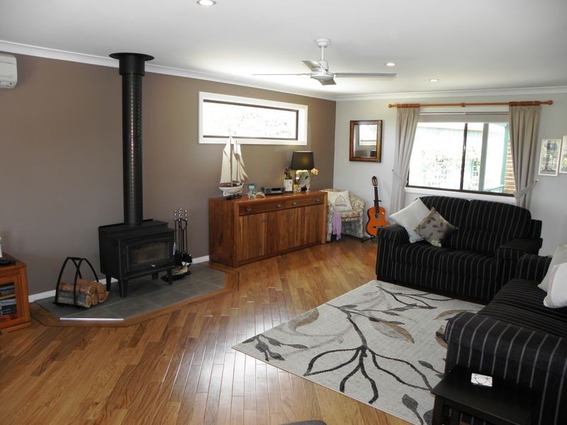 57 Lindamay Court, Lakes Entrance VIC 3909