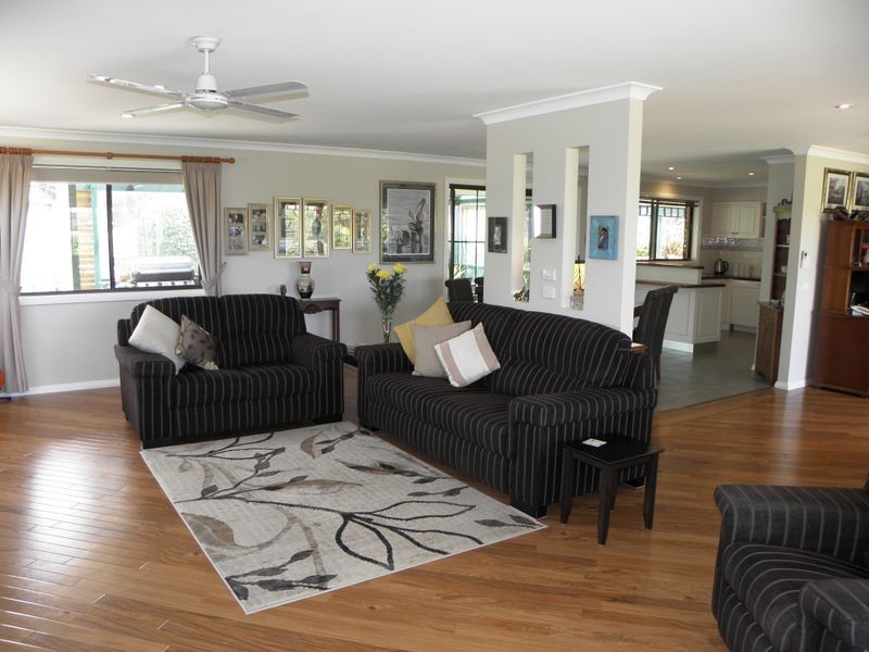 57 Lindamay Court, Lakes Entrance VIC 3909