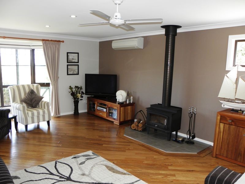 57 Lindamay Court, Lakes Entrance VIC 3909