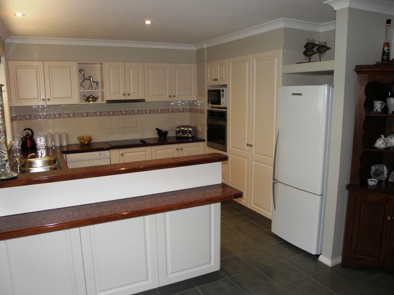 57 Lindamay Court, Lakes Entrance VIC 3909