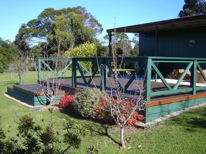 57 Lindamay Court, Lakes Entrance VIC 3909