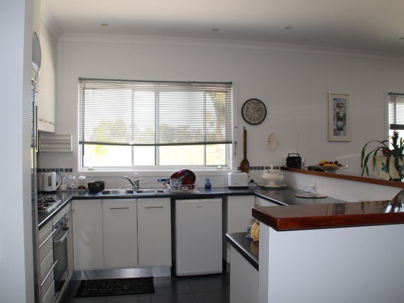 129 Palmers Road, Lakes Entrance VIC 3909