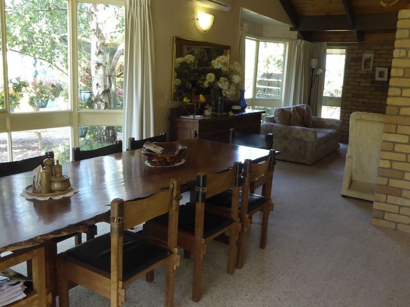 61 Point Road, Lakes Entrance VIC 3909