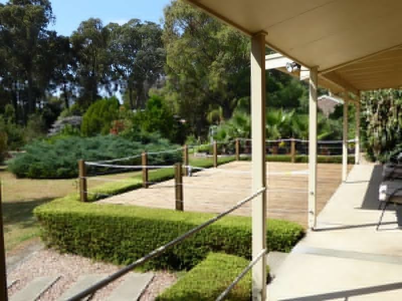 61 Point Road, Lakes Entrance VIC 3909