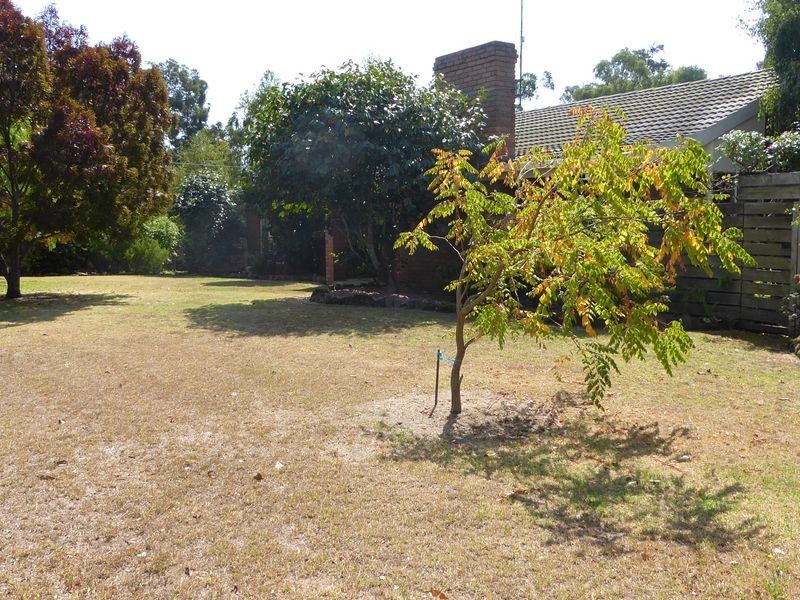 61 Point Road, Lakes Entrance VIC 3909