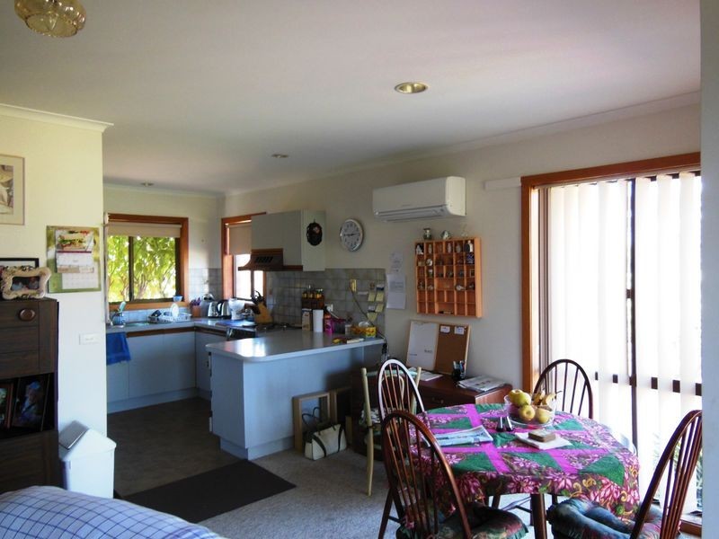 1/87 Roadknight Street, Lakes Entrance VIC 3909