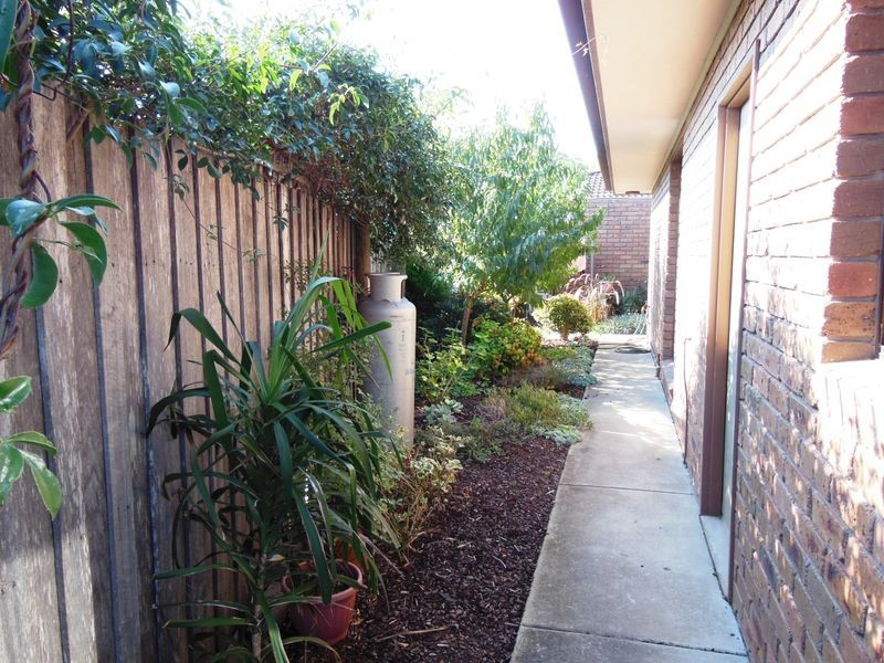 1/87 Roadknight Street, Lakes Entrance VIC 3909