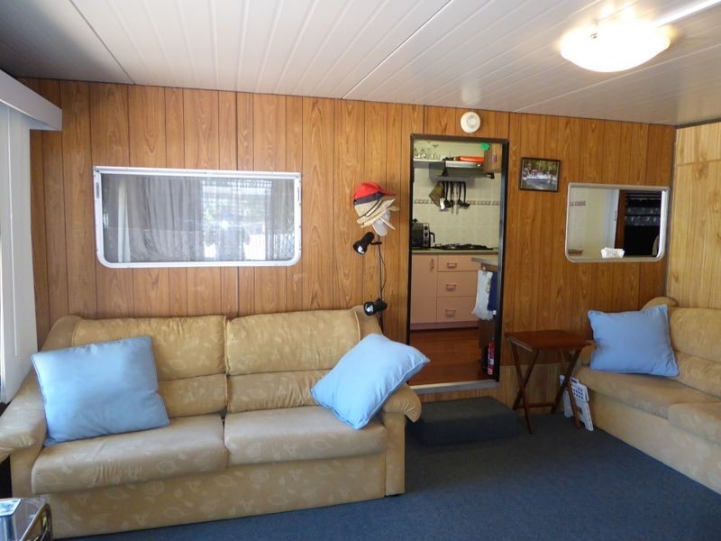 6&7/127 Princes Highway, Lakes Entrance VIC 3909