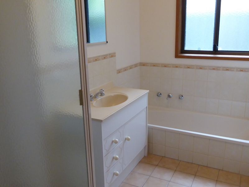 1/50 Myer Street, Lakes Entrance VIC 3909