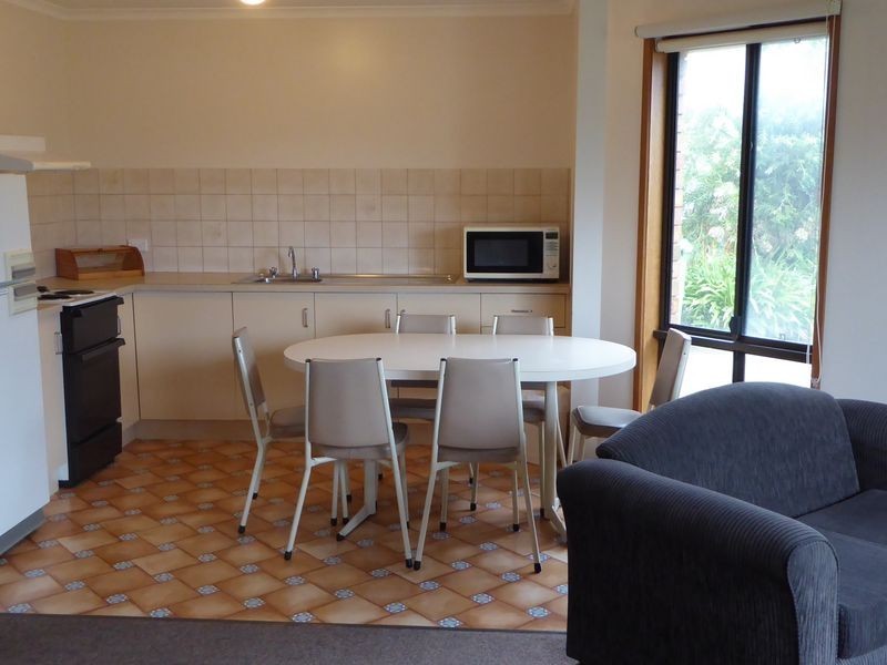 2/50 Myer Street, Lakes Entrance VIC 3909