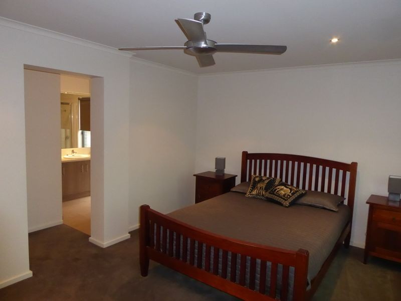 80 Country Club Drive, Lakes Entrance VIC 3909