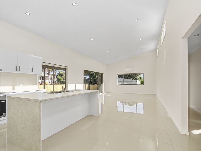 3 McCullough Street, Lakes Entrance VIC 3909