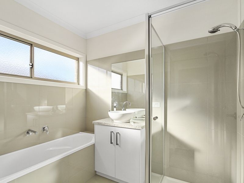 3 McCullough Street, Lakes Entrance VIC 3909