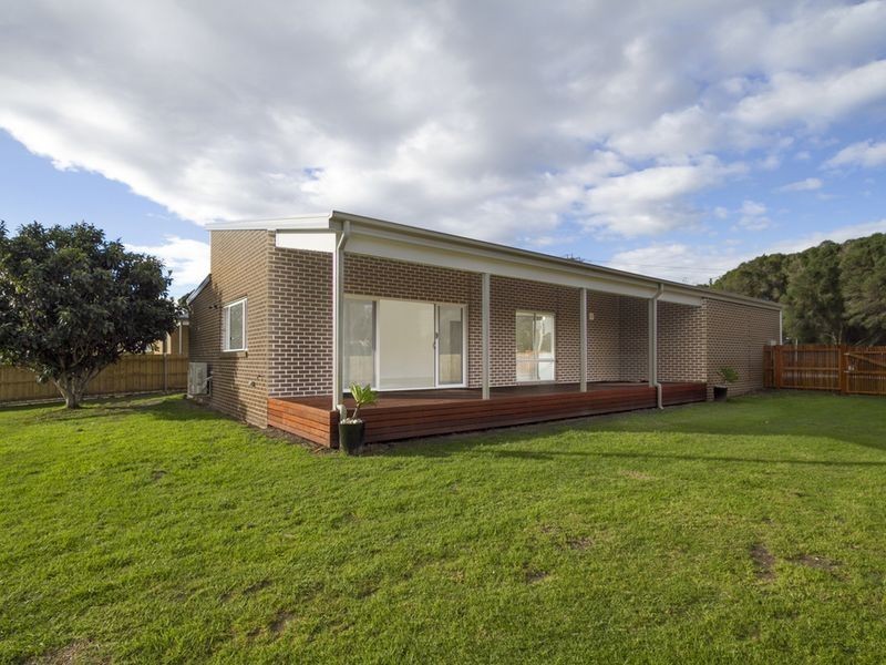 3 McCullough Street, Lakes Entrance VIC 3909
