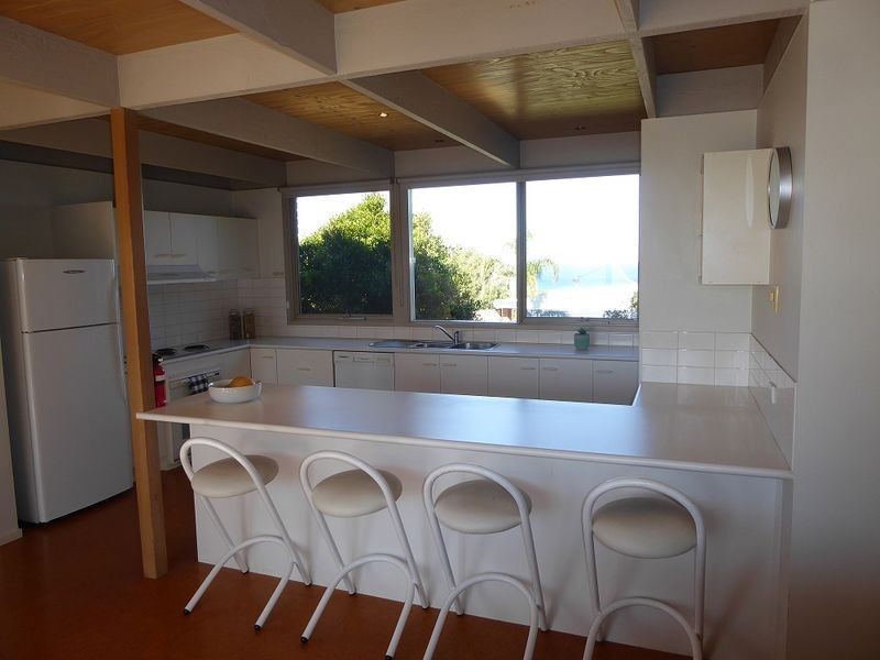 14 New Street, Lakes Entrance VIC 3909