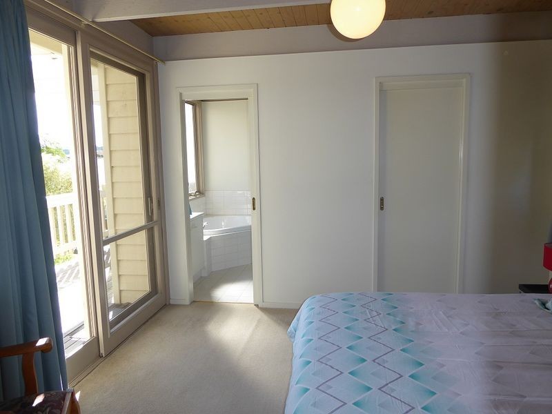 14 New Street, Lakes Entrance VIC 3909