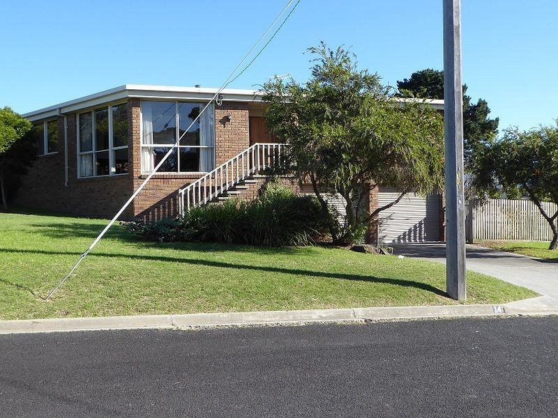 14 New Street, Lakes Entrance VIC 3909