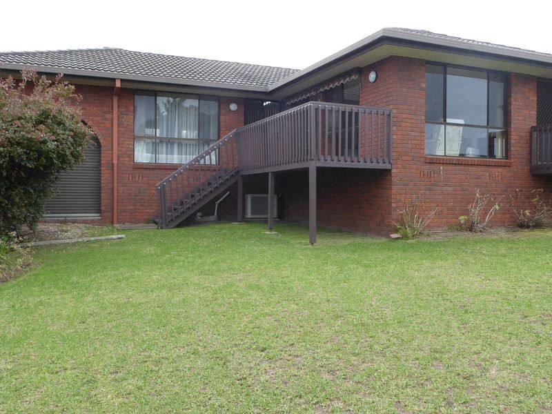 3 Lakeview Drive, Lakes Entrance VIC 3909