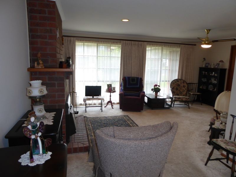 3 Lakeview Drive, Lakes Entrance VIC 3909