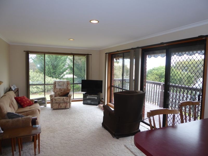 3 Lakeview Drive, Lakes Entrance VIC 3909