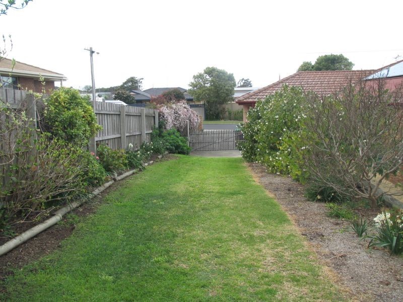 5 Bills Street, Lakes Entrance VIC 3909