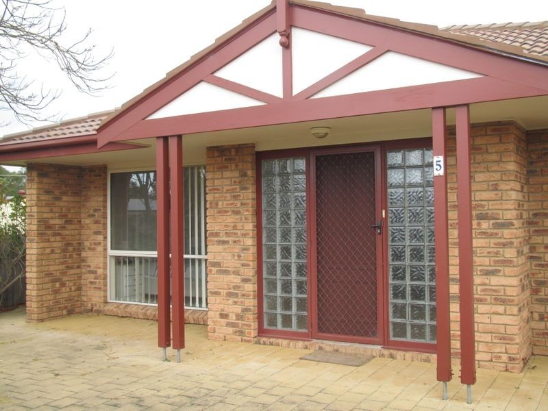 5 Bills Street, Lakes Entrance VIC 3909