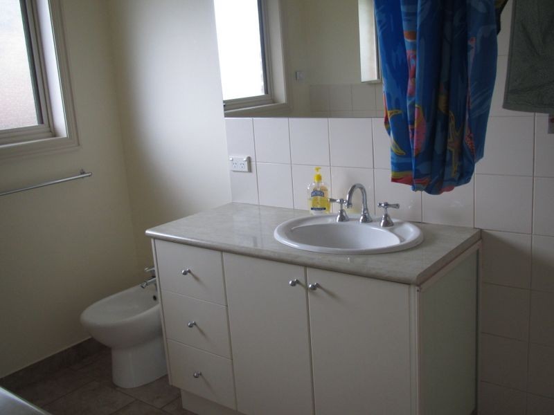 5 Bills Street, Lakes Entrance VIC 3909