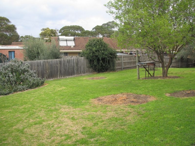 5 Bills Street, Lakes Entrance VIC 3909