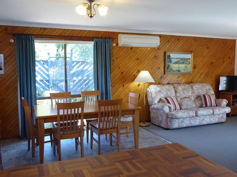 20 Reeves Street, Kalimna VIC 3909