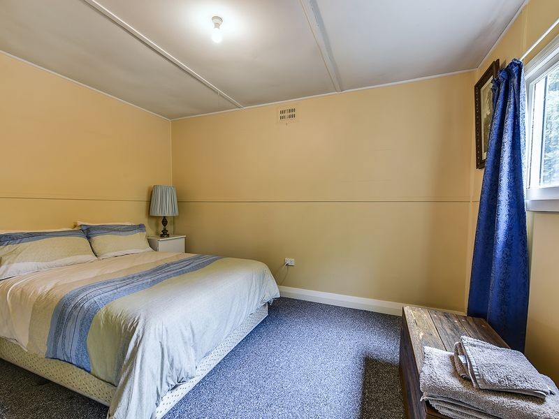 3 – 5 Princes Highway, Lakes Entrance VIC 3909