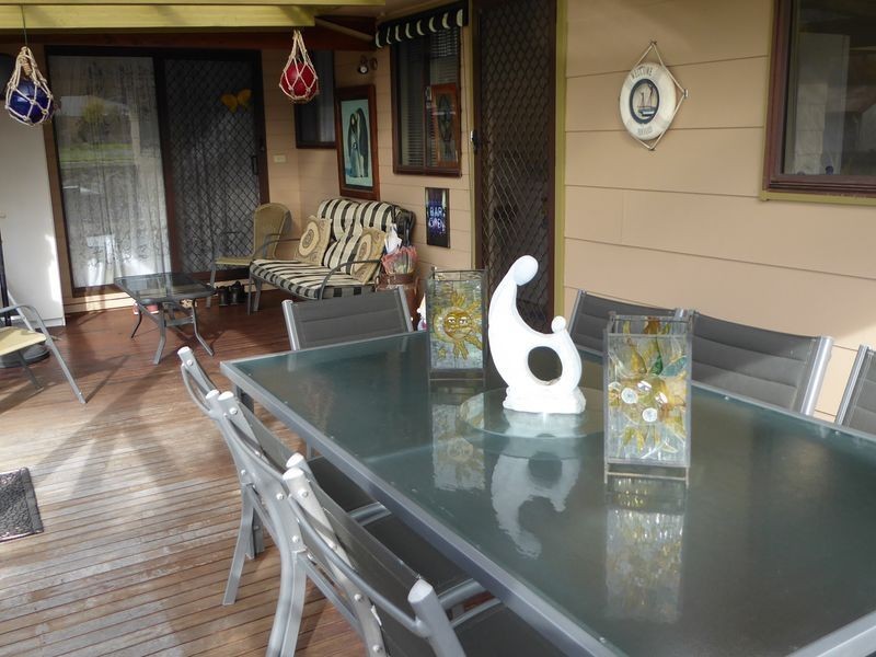 34 Jemmeson Street, Lakes Entrance VIC 3909