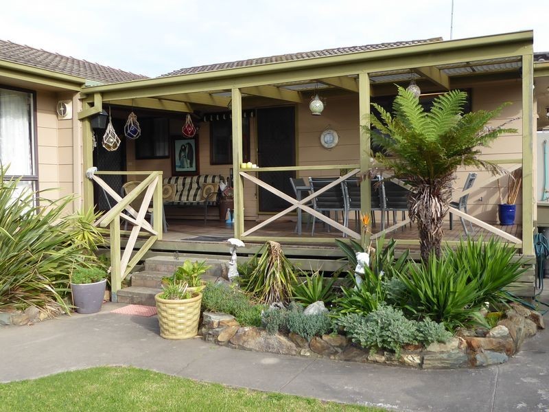 34 Jemmeson Street, Lakes Entrance VIC 3909