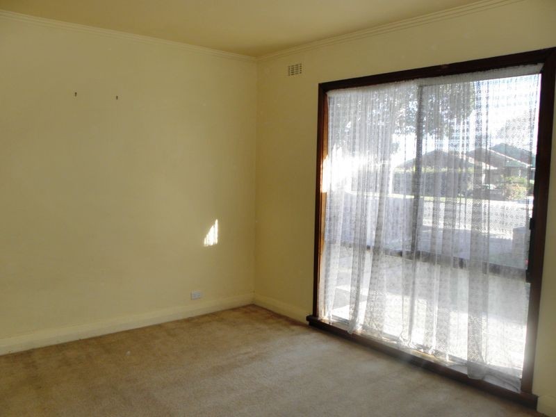 36 Carpenter Street, Lakes Entrance VIC 3909