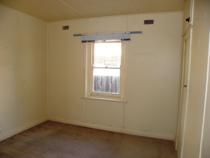 36 Carpenter Street, Lakes Entrance VIC 3909