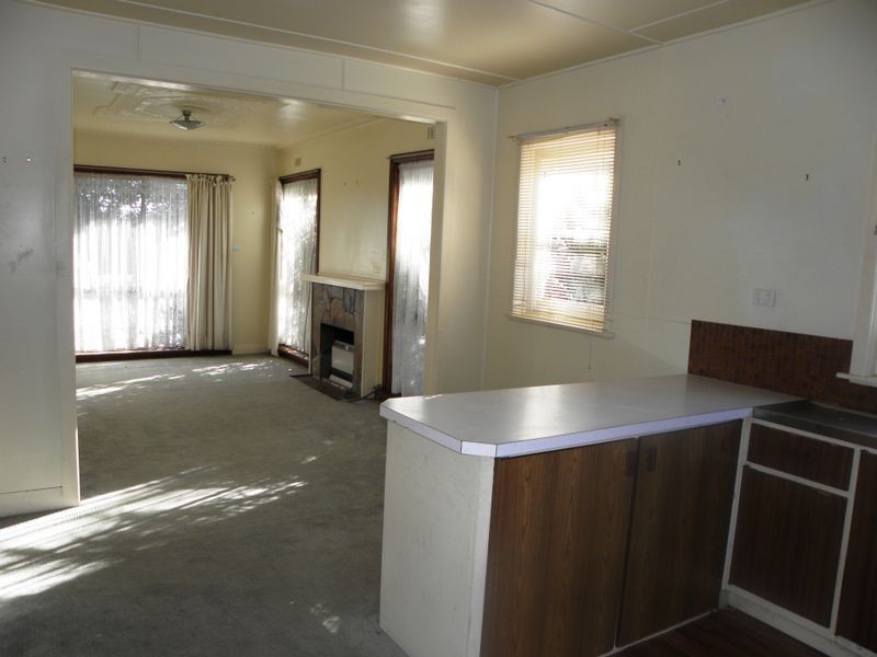 36 Carpenter Street, Lakes Entrance VIC 3909