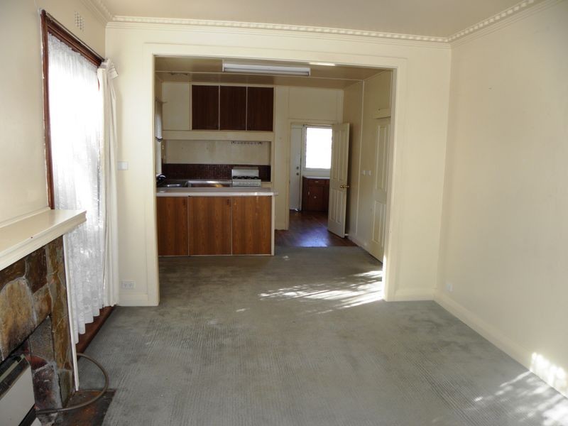 36 Carpenter Street, Lakes Entrance VIC 3909