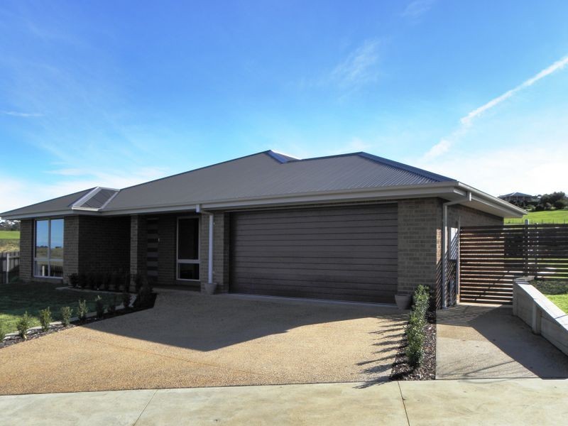 10 Luke Court, Lakes Entrance VIC 3909