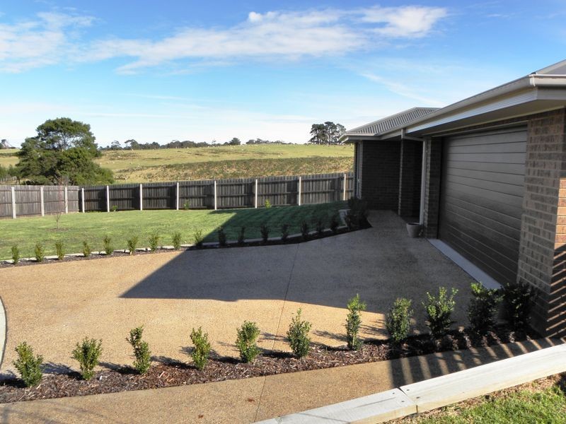 10 Luke Court, Lakes Entrance VIC 3909