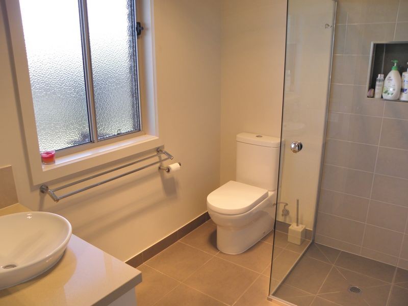 10 Luke Court, Lakes Entrance VIC 3909