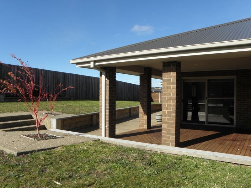 10 Luke Court, Lakes Entrance VIC 3909