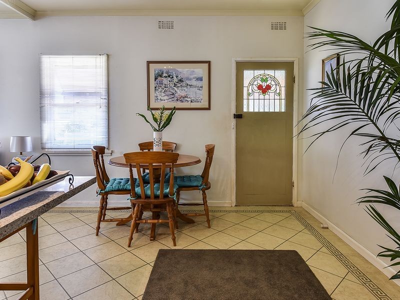 28 West Crescent, Lakes Entrance VIC 3909