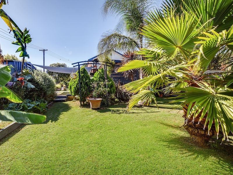 28 West Crescent, Lakes Entrance VIC 3909