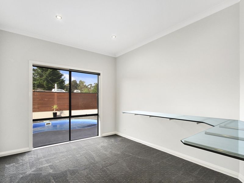 30 Mitchelson Court, Lakes Entrance VIC 3909