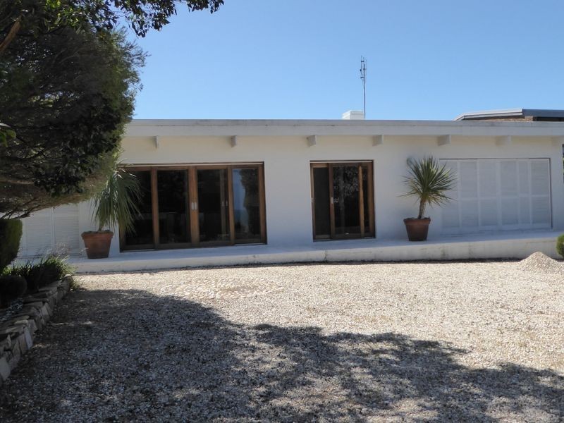 5 Larkins Place, Lake Tyers Beach VIC 3909