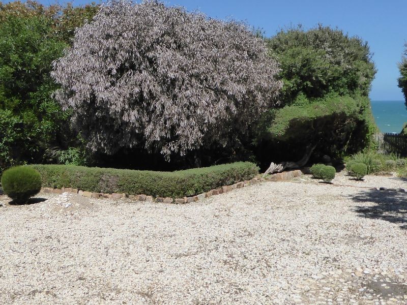 5 Larkins Place, Lake Tyers Beach VIC 3909