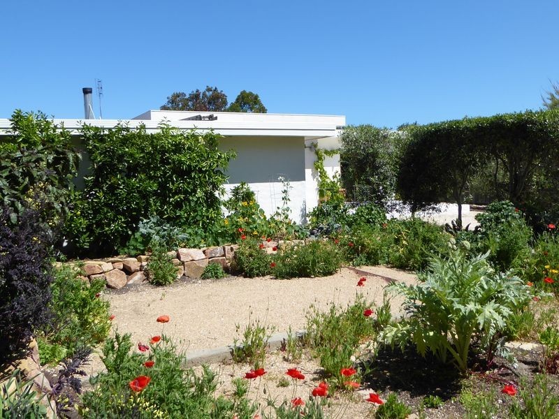5 Larkins Place, Lake Tyers Beach VIC 3909